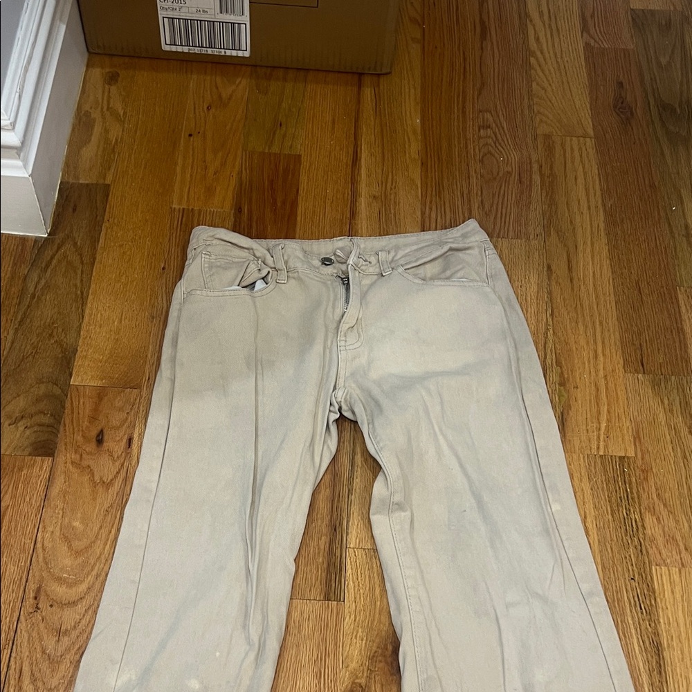 Straight Leg Women's Jeans in Light Beige